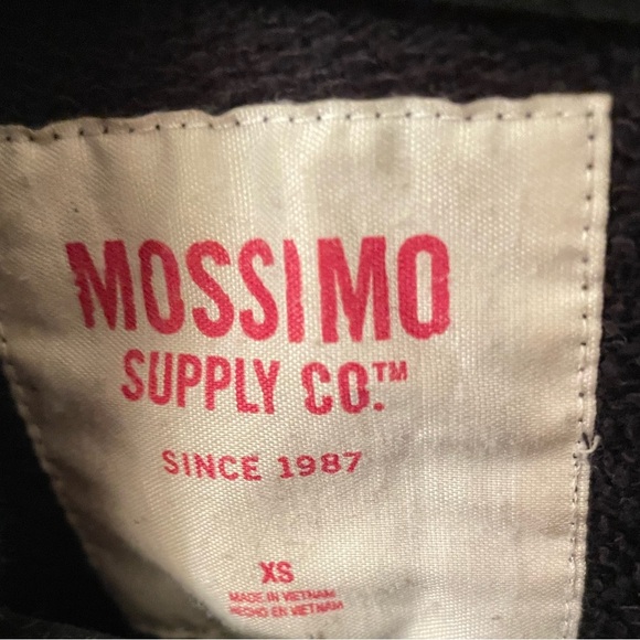 Mossimo black sweatshirt - Picture 2 of 3